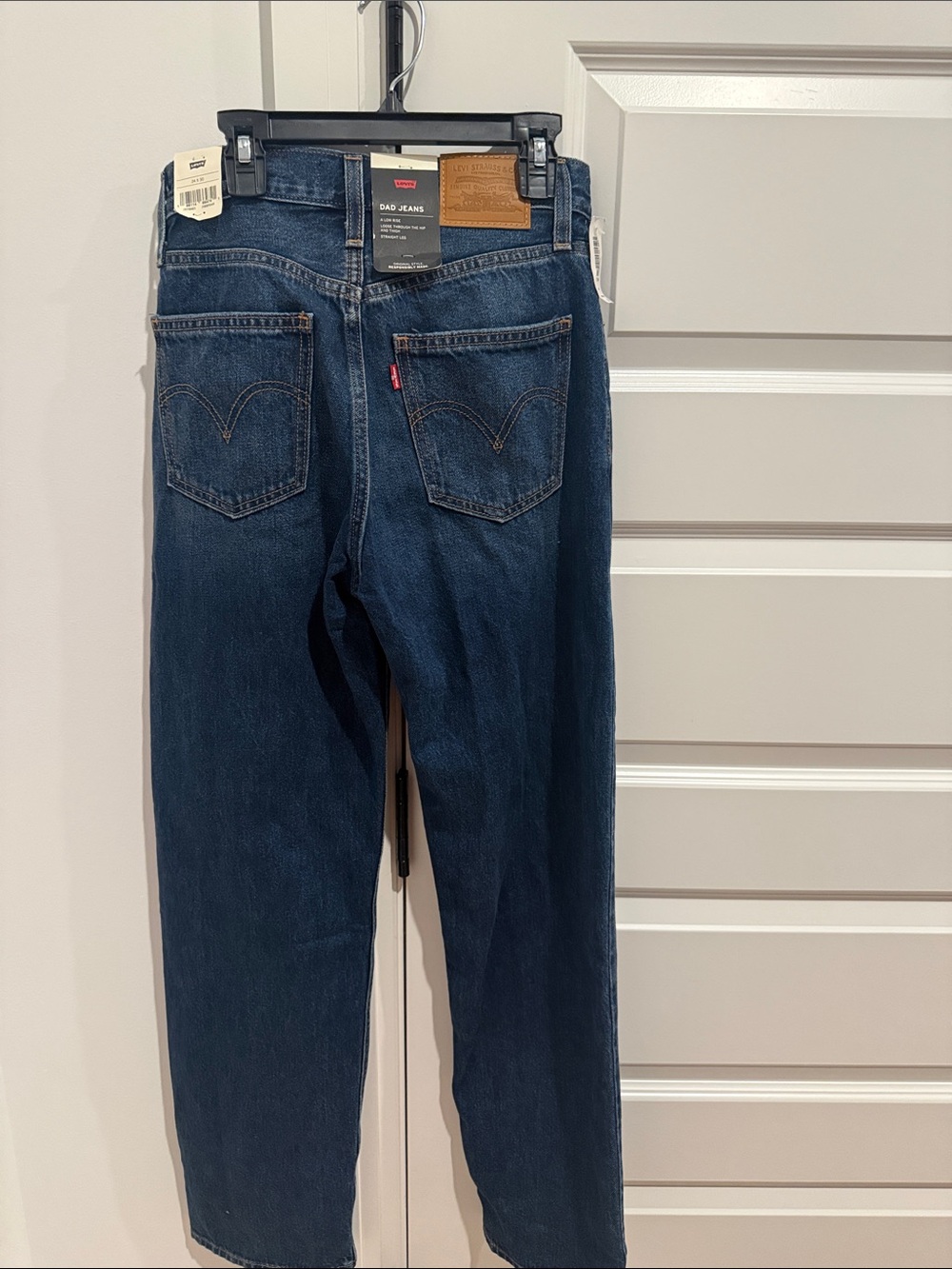 NWT Levi's women’s (DAD JEANS) Indigo Straight-Leg Jeans, low rise